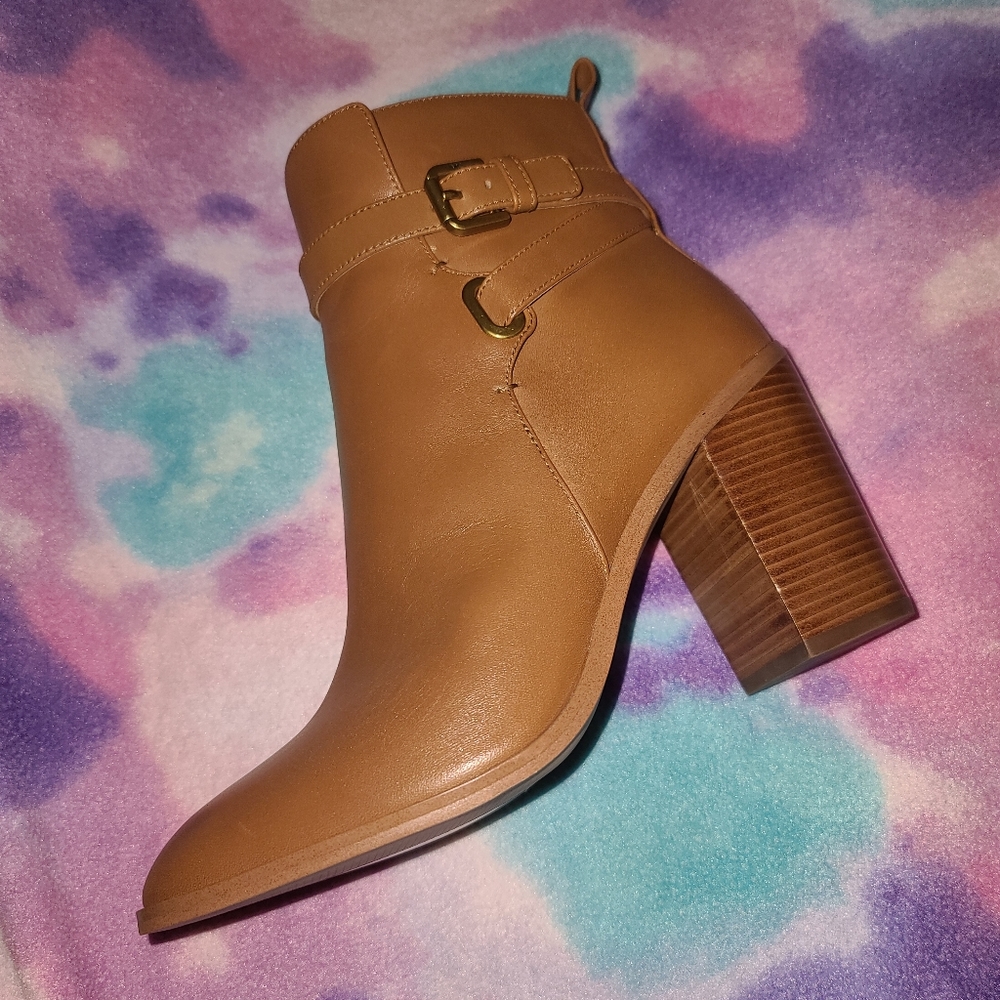 Micheal Kors Booties - Picture 9 of 16